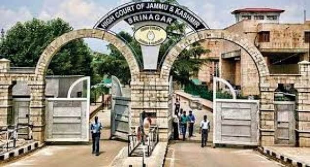 جموں و کشمیر ہائی کورٹ نے پاک مقبوضہ میڈیکل کالج کی ایک طالبہ کو جموں و کشمیر میں مشق کی اجازت دی، کہا: پاک مقبوضہ کشمیر ہندوستان کا حصہ