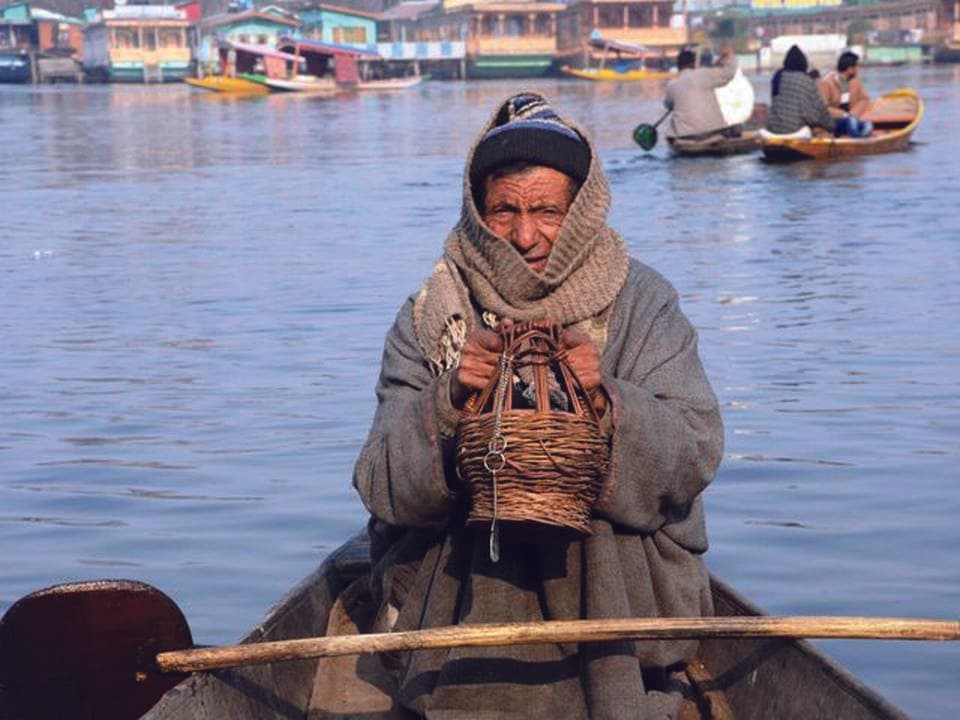 کشمیرمیں ’چلہ کلاں‘ کے دوران ’کانگڑی‘ کااستعمال