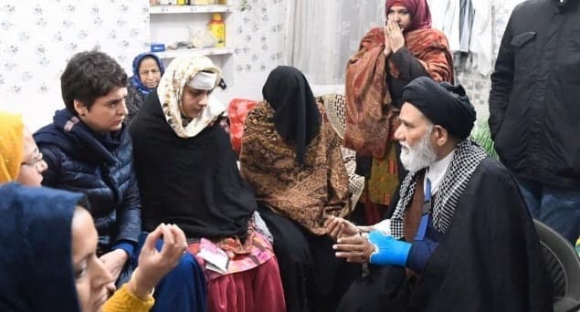 پرینکا گاندھی نے کیا مظفر نگر کا دورہ، کہا: پولیس نے گھروں اور مدرسے میں گھس کر لوگوں پر تشدد کیا