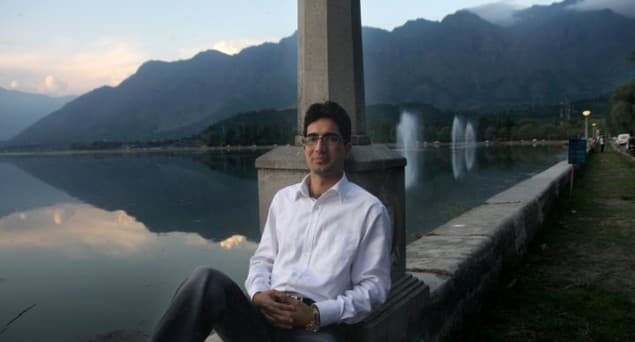 6 مہینے سے حراستی مرکز میں قید جموں و کشمیر کے رہنما شاہ فیصل پر پی ایس اے کے تحت مقدمہ درج