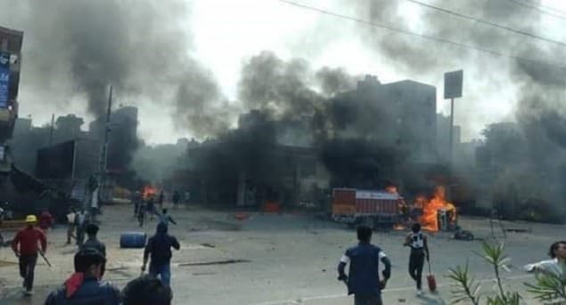 دہلی تشدد: ایک اہلکار سمیت مرنے والوں کی تعداد 7 تک پہنچ گئی
