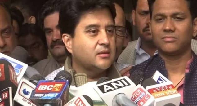 جیوترادتیہ سندیا نے وزیر اعظم سے کی ملاقات، اپنے حامی ممبران اسمبلی کے ساتھ بی جے پی میں شامل ہونے کا امکان