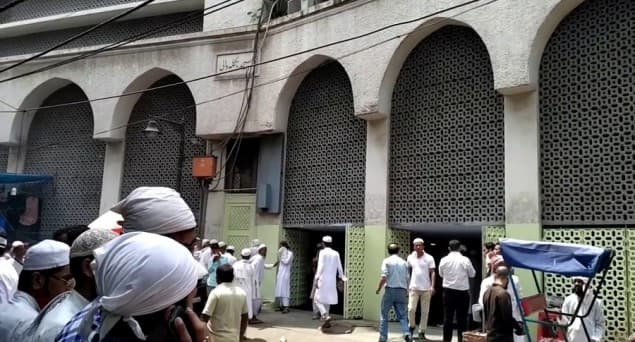 تبلیغی جماعت مرکز  نے پھنسے ہوئے افراد کو بھیجنے کے لیے ایس ڈی ایم سے ایک ہفتہ پہلے ہی گاڑی کا پاس مانگا تھا لیکن جواب نہیں ملا