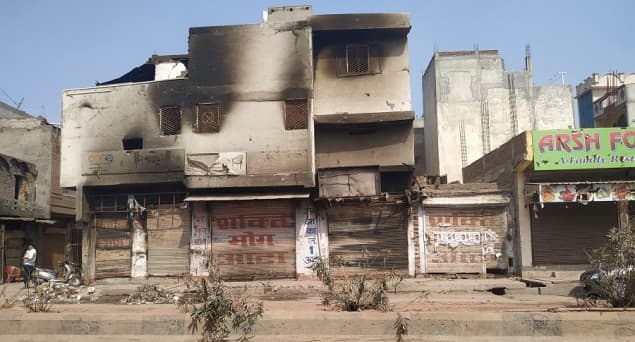 دہلی تشدد: تمام برادریوں کے تباہ شدہ گھروں اور دکانوں کی مرمت کرے گا دہلی وقف بورڈ، 50 لاکھ روپے جاری کیے