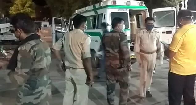 مدھیہ پردیش: دہلی کے ایک شخص کی کوویڈ 19 اسکریننگ کو لے کر ہوئے تنازعے میں دو افراد ہلاک