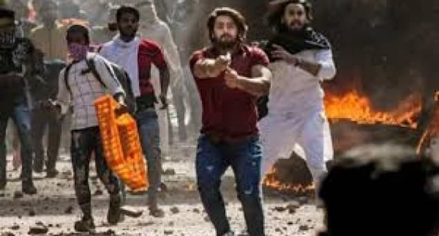 اصل نفرت پھیلانے والوں کی گرفتاری میں ناکام دہلی پولیس نے شاہ رخ اور دو دیگر افراد کے خلاف چارج شیٹ فائل کی