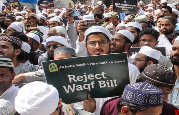 جمعۃ الوداع کے موقع پر اپنے بازو پر کالی پٹیاں باندھ کر وقف بل کے خلاف احتجاج کریں