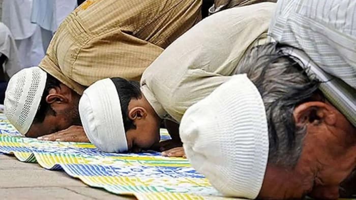جمعۃ الوداع اور عید کی نماز سڑکوں پر ادا کرنے پر پابندی،پولیس کا سخت انتباہ