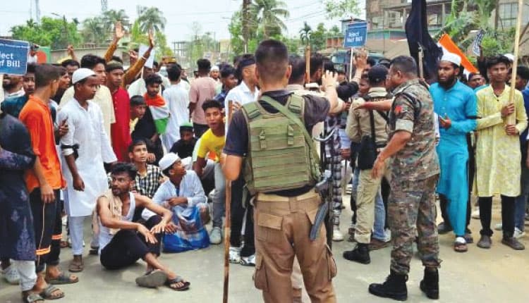 شمال مشرق سے لے کر جنوب تک متنازعہ وقف قانون کے خلاف مظاہرے