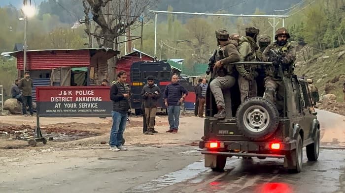 پہلگام حملے پر سوشل میڈیا پر متنازعہ تبصرہ: ایم ایل اے، صحافی، وکیل اور اساتذہ سمیت 28 افرادگرفتار
