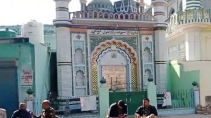  یوپی: محکمہ جنگلات نے بہرائچ میں 180 سے زائد خاندانوں، صدیوں پرانی مسجد کو بے دخلی کے نوٹس بھیجے