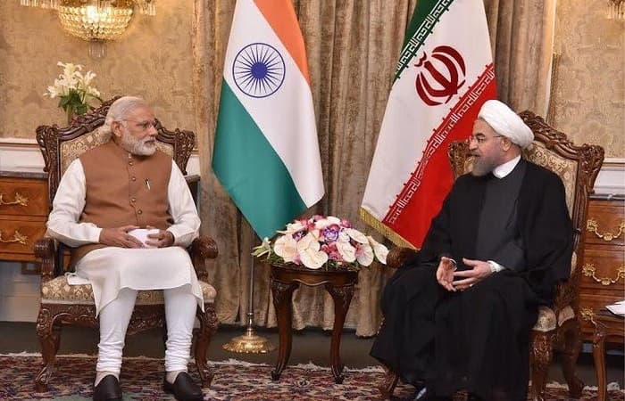 ہمیں ایران کے ساتھ کھڑا ہونا چاہیے،ایران کے ساتھ تاریخی رشتہ