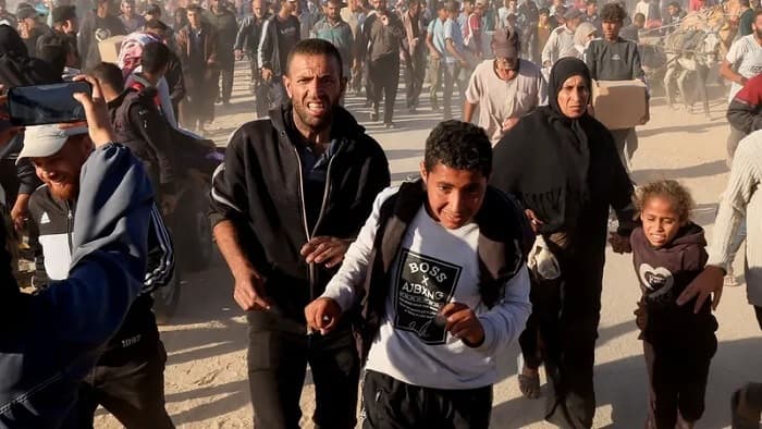 غزہ پر اسرائیلی درندگی کا سلسلہ جاری،امداد کا انتظار کر رہے مظلوموں پر فائرنگ