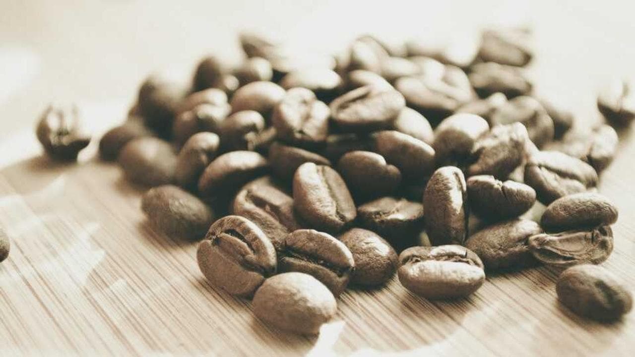 نتیش کمار جی۔۔ گھر لوٹنے کی سزا قید ہے کیا!