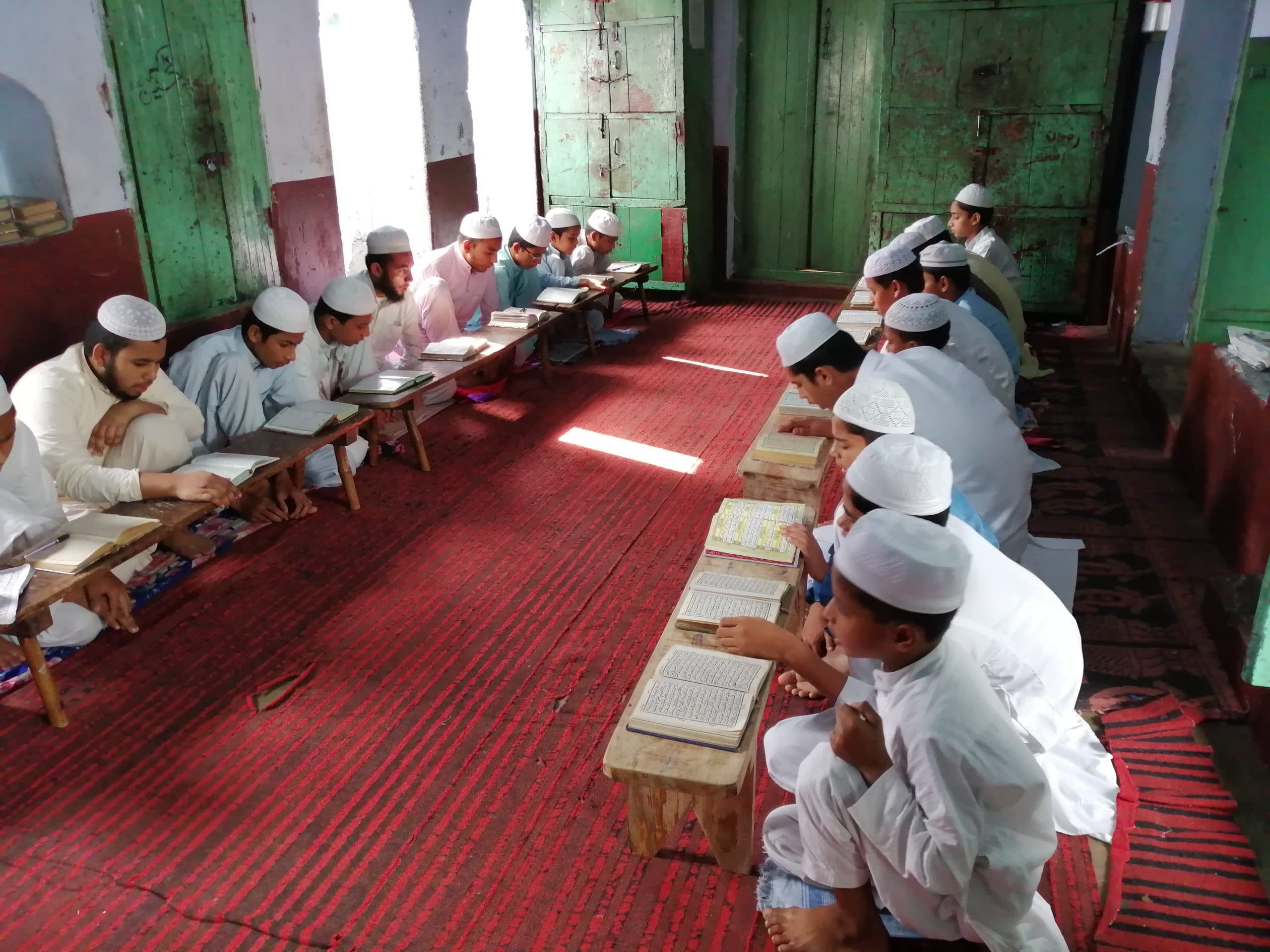 مودی حکومت نے روکی مدرسوں کی مالی مدد