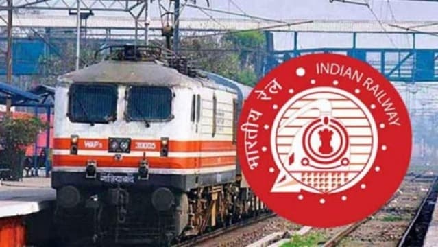 ریلوے کے پچاس اہم عہدے ختم، پرائیویٹ کمپنیوں کو فائدہ پہنچانے کی کوشش