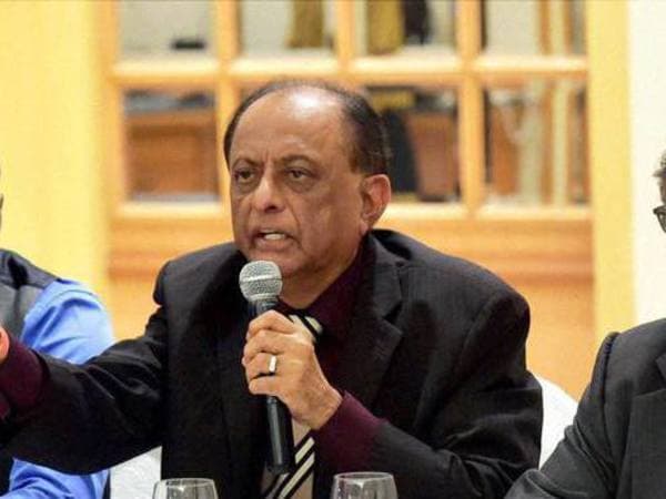 اندھیرے میں بنی حکومت دن کے اجالے میں فوت ہو جائے گی: مجید میمن