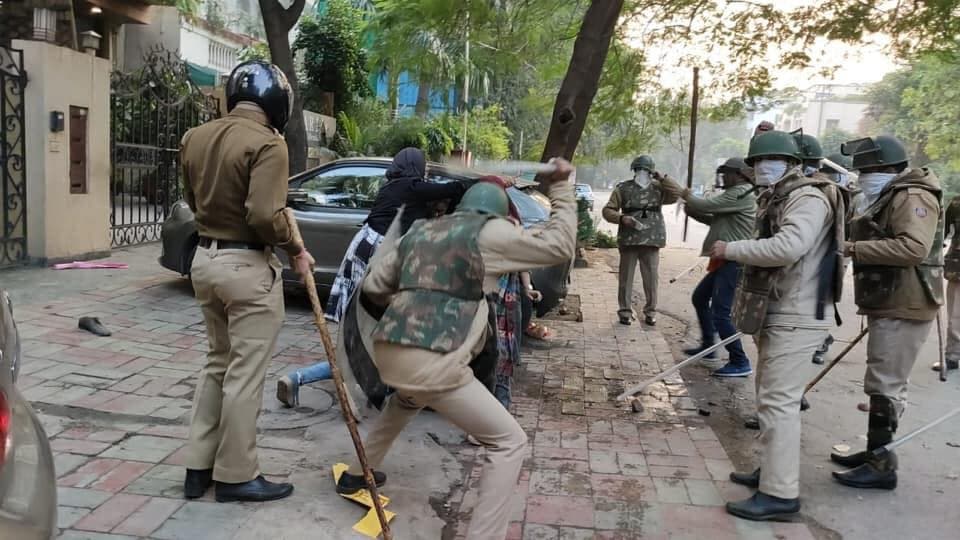 جامعہ مظاہرے: دلی پولیس کے خلاف حقوق انسانی کے قومی کمیشن میں معاملہ درج، سپریم کورٹ میں سنوائی کل