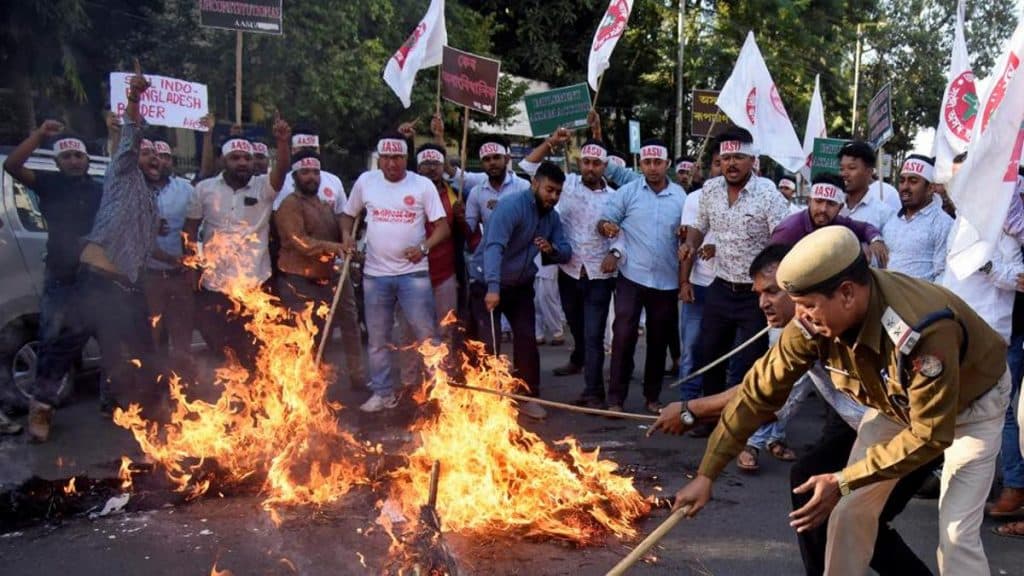 اسرائیل، امریکہ اور برطانیہ سمیت کئی ملکوں نے ہندوستان میں موجود اپنےشہریوں کے لیے ہدایات جاری کیں