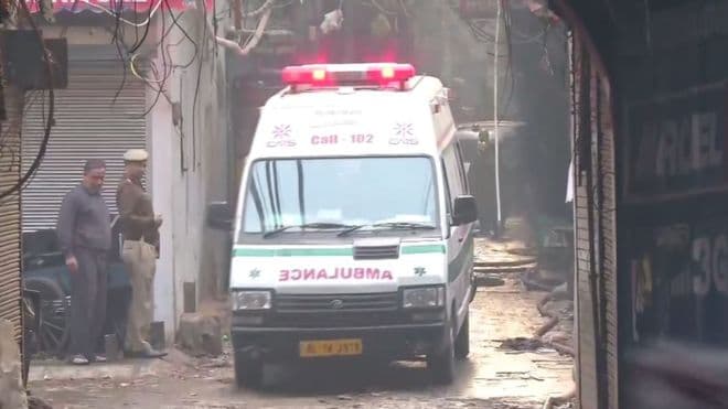 دہلی: اناج منڈی میں لگی سخت آگ، 43افراد ہلاک