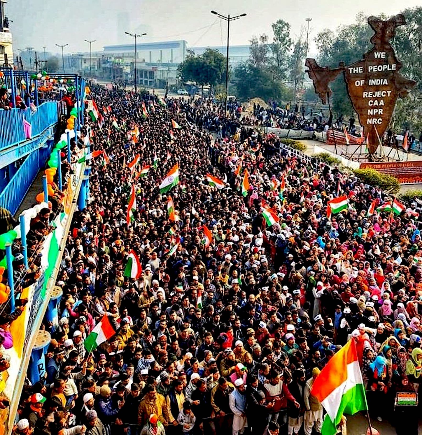 اب ملک میں ہیں کئی \" شاہین باغ\"