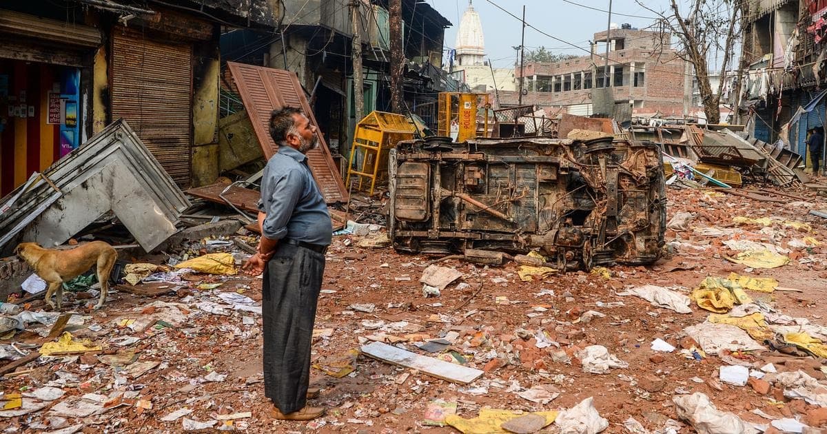 مختصر مختصر: دہلی تشدد پانچویں دن بھی جاری، مرنے والوں کی تعداد 28 تک پہنچی، دیگر اہم خبریں