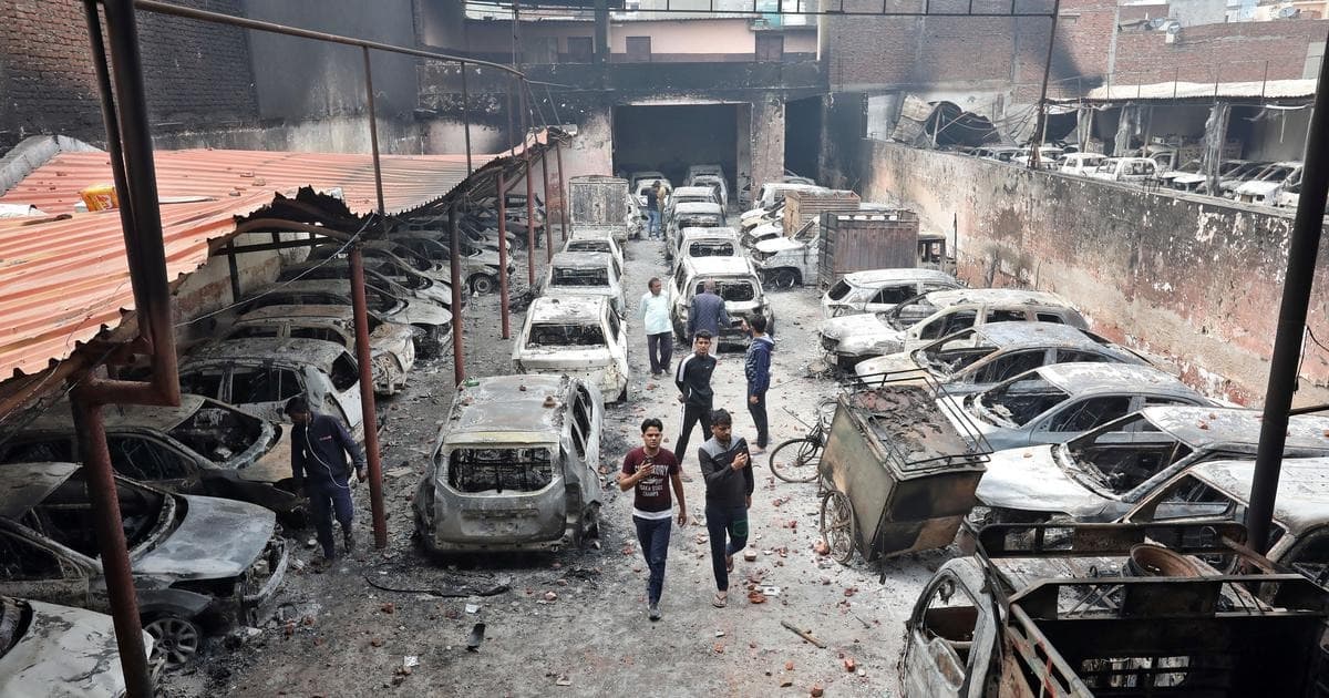 مختصر مختصر: دہلی تشدد سے متعلق 700 سے زیادہ مقدمات دائر ہوئے، 2،400 افراد گرفتار، دیگر اہم خبریں