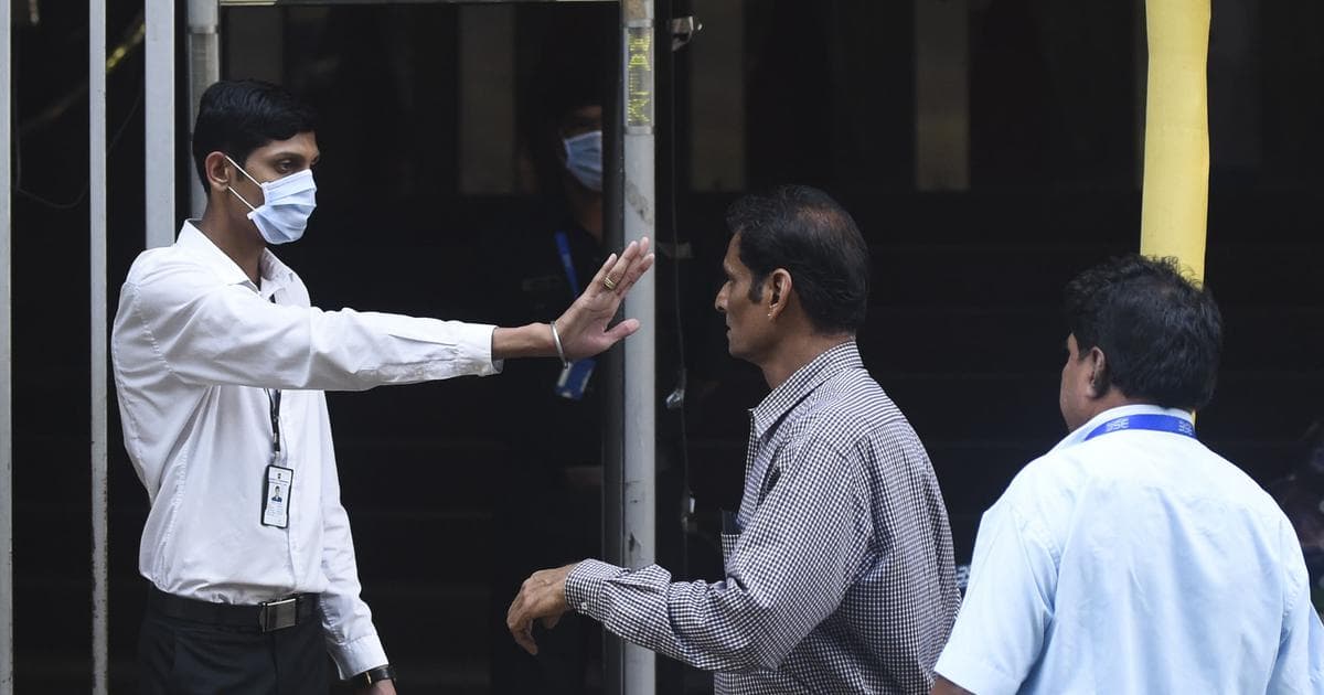 کورونا وائرس: گذشتہ 24 گھنٹوں میں 12 اموات کی اطلاع، متاثرین کی تعداد گذشتہ چار دنوں میں دگنی ہو کر 1965 ہو گئی