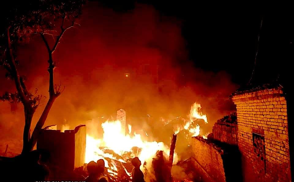 9 بجے9 منٹ : 'جشن' نے کئی گھروں کو جلا کر کیا خاک