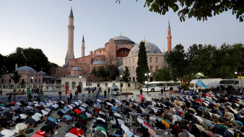 اردوغان نے ایا صوفیہ کو دوبارہ مسجد میں تبدیل کرنے کے فیصلے پر عالمی تنقید کو مسترد کرتے ہوئے اسی ترکی کی خود مختاری پر حملہ قرار دیا