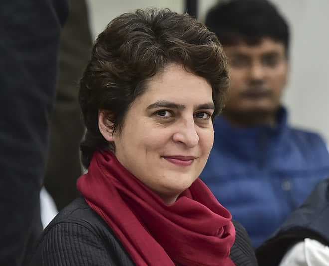 حکومت نے پرینکا گاندھی سے ایک اگست تک اپنا سرکاری بنگلہ خالی کرنے کو کہا