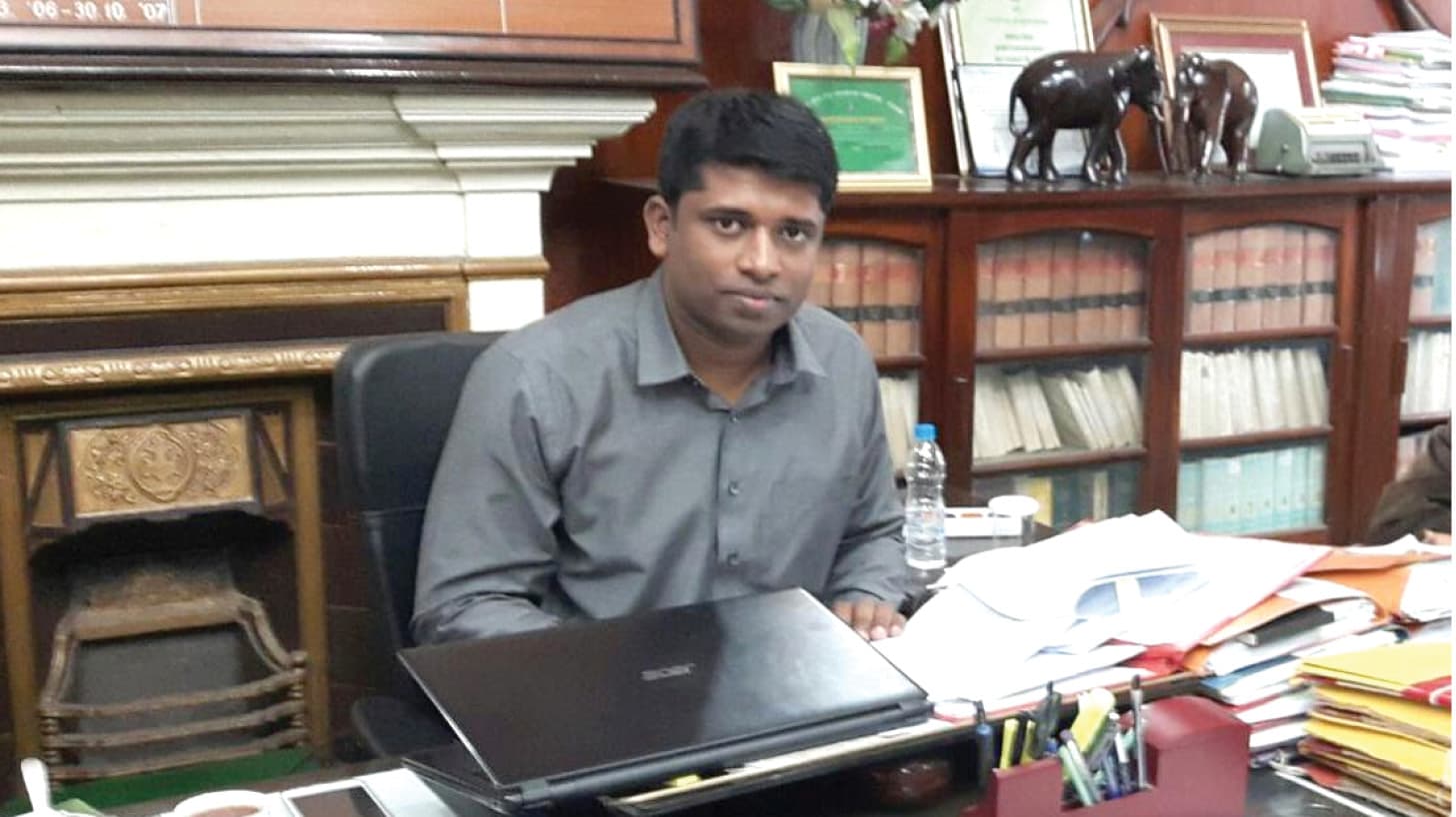 میڈیا اور پورا سسٹم حکومت سے سوال کرنے سے خوفزدہ!