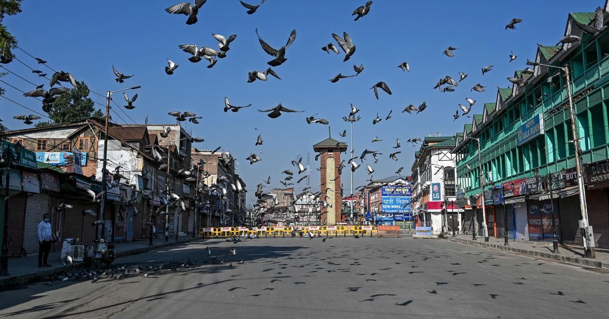 جموں و کشمیر: مرکزی حکومت کے نئے قوانین خطے میں لیفٹیننٹ گورنر کو وزیر اعلیٰ سے زیادہ با اختیاربناتے ہیں