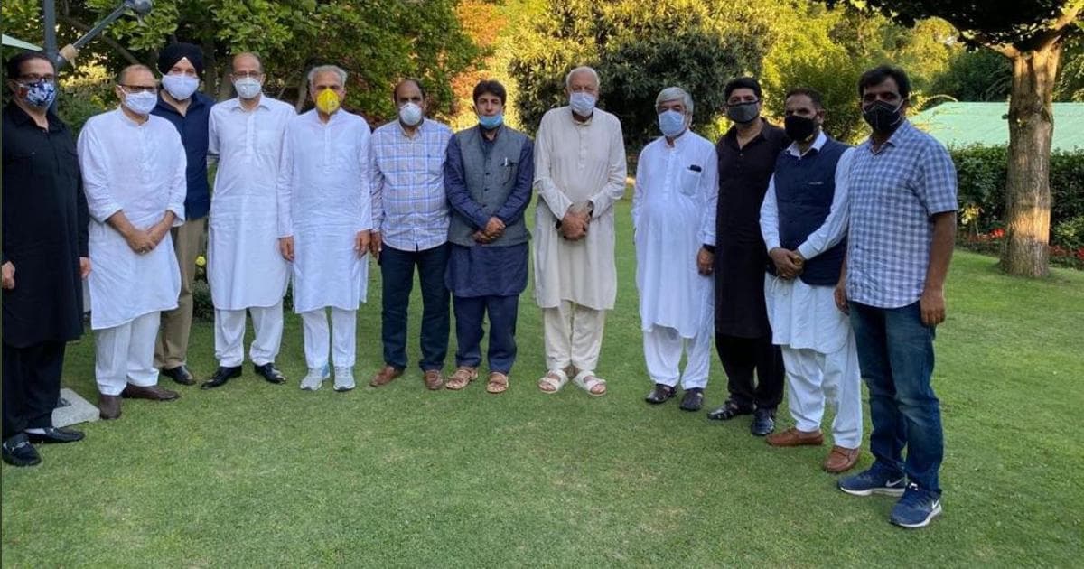 جموں وکشمیر: چھ سیاسی جماعتوں نے اجتماعی طور پر دفعہ 370 کی منسوخی کے خلاف لڑنے کا عزم کیا، کہا کہ ’’ہمارے بغیر ہمارے بارے میں کوئی فیصلہ نہیں لیا جا سکتا‘‘