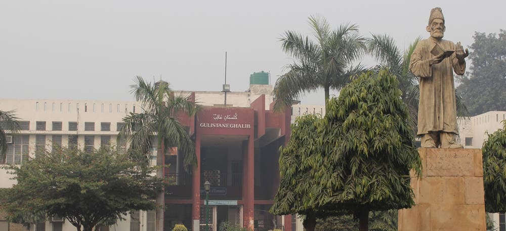 جامعیہ ملیہ اسلامیہ کے سابق طلبا کی ایسوسی ایشن نے سدرشن ٹی وی کے ایڈیٹر انچیف کے خلاف شکایت درج کروائی، ان کی فوری گرفتاری کا مطالبہ