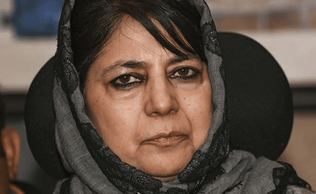 محبوبہ مفتی کو کب تک نظربند رکھا جاسکتا ہے؟: سپریم کورٹ نے جموں و کشمیر انتظامیہ سے دو ہفتے کے اندر جواب طلب کیا