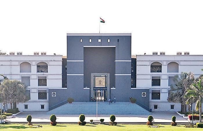 گجرات :سو سال قدیم درگاہ وقف ملکیت سے خارج،ہائی کورٹ نےوقف ملکیت تسلیم کرنے سے انکار کر دیا